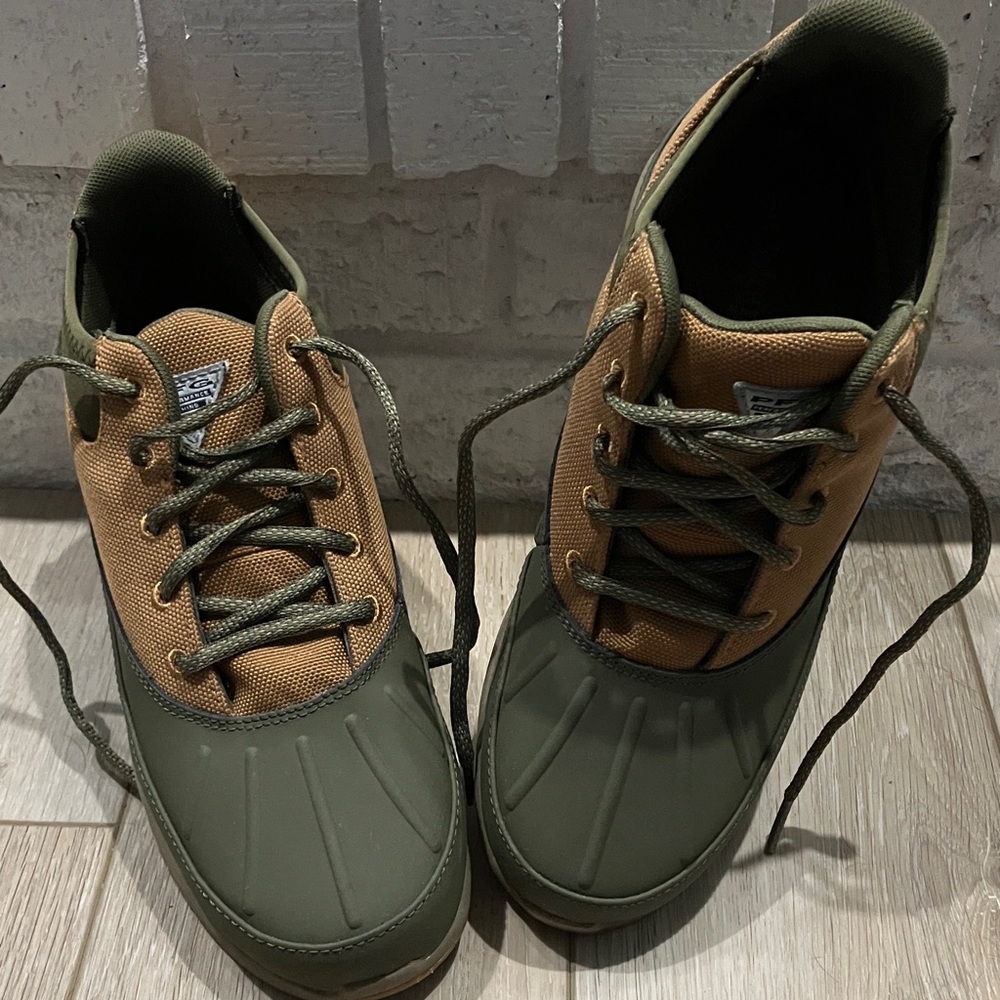 Columbia Men's Olive and Khaki Boots, Excellent Condition, size 7